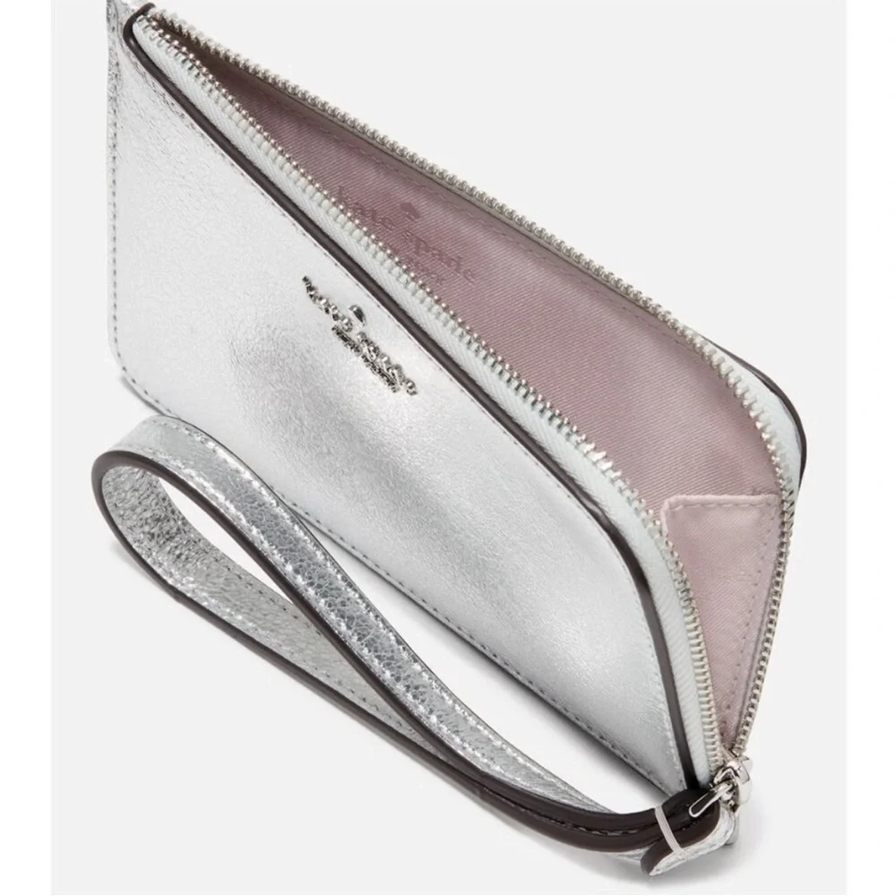 NWT Kate Spade Lucy Metallic Leather Small Zip Wristlet Silver Pink Interior